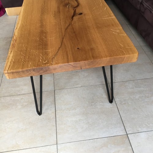 Couchtisch Eiche mit Baumkante und Epoxidharz